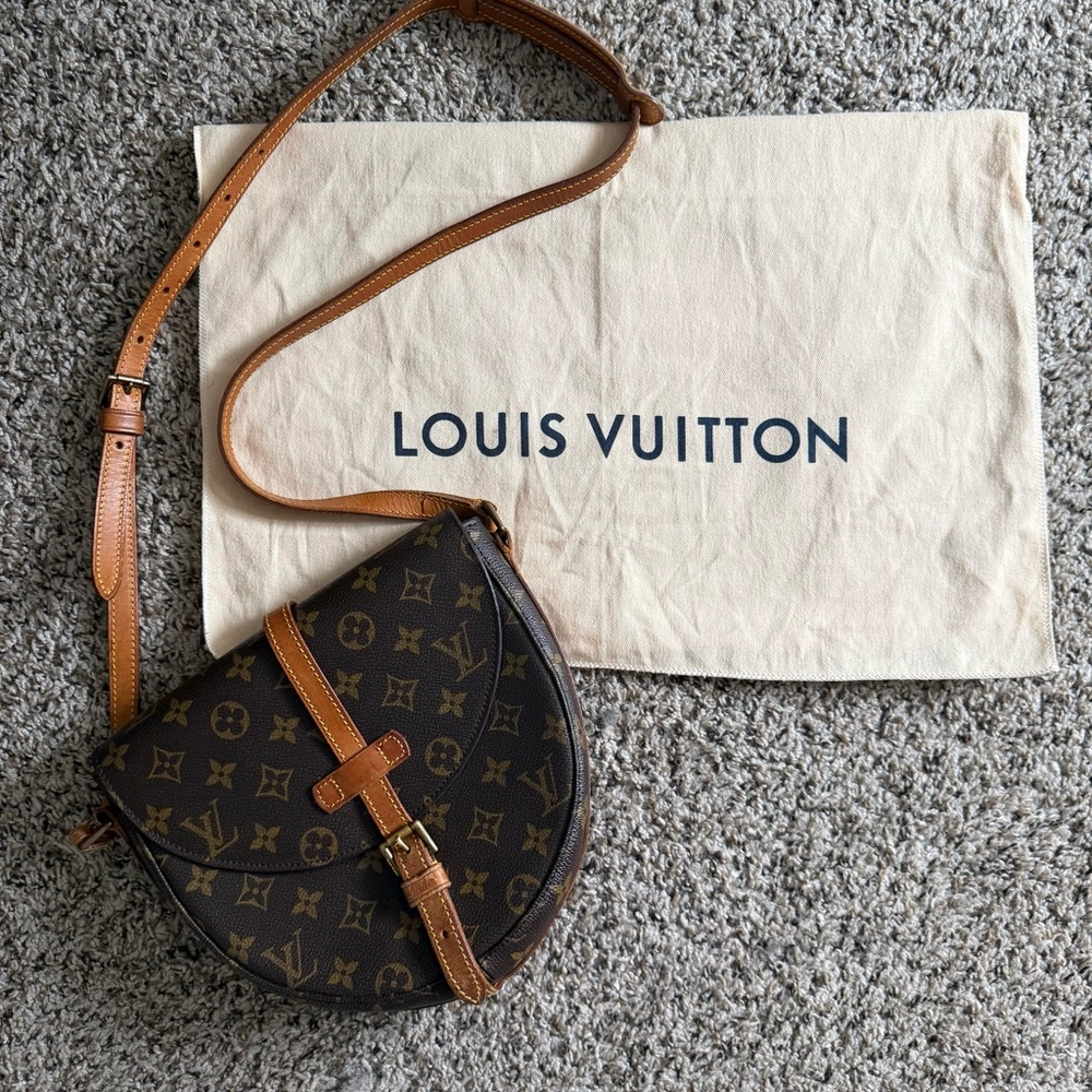 LV Chantilly Mm Shoulder Bag.